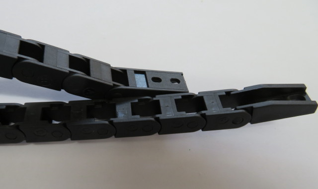 Cable drag chain - 7 x 7 x 570mm